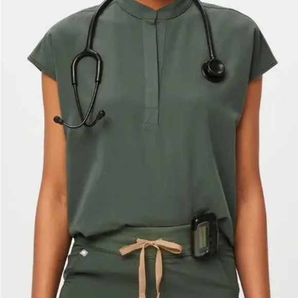 Figs Tops - Figs Moss Rafaela Oversized Scrub Top